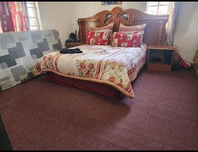 3 BEDROOM HOUSE FOR SALE IN BEZUIDENHOUT VALLEY